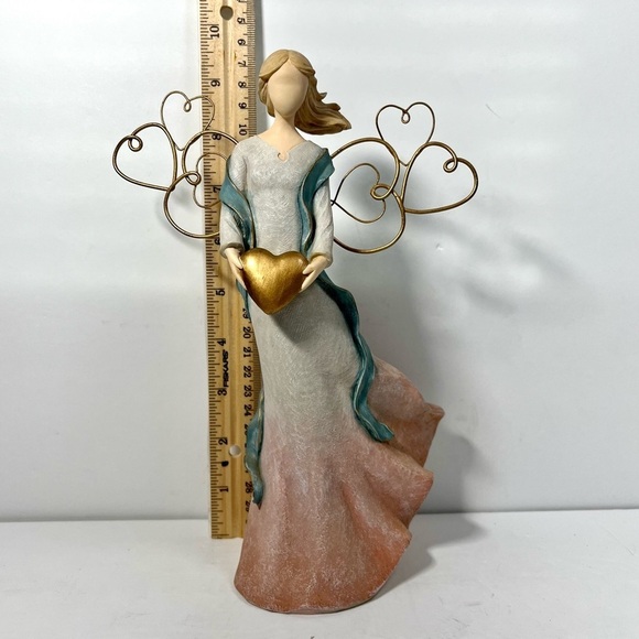 Westland Florentine Angel Holding Heart by Matthew Danko Figurine 9” Wire Wings - Picture 9 of 12